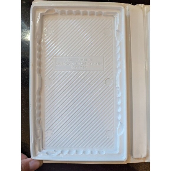 WALT DISNEY ~ BEAUTY AND THE BEAST - THE ENCHANTED CHRISTMAS VHS CLAMSHELL - Picture 7 of 11